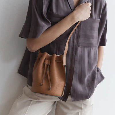 Bobb Bucket Bag - Tan