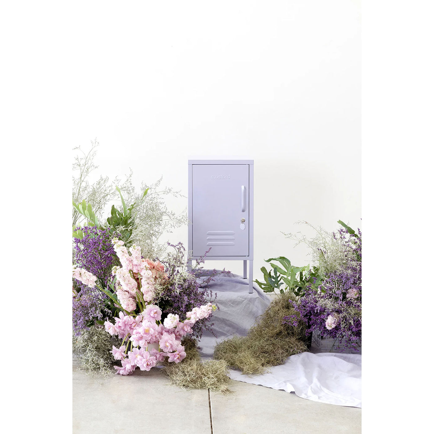 The Shorty - In Lilac to the Left